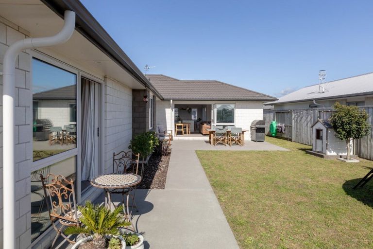 Photo of property in 40 Kapuka Street, Papamoa Beach, Papamoa, 3118