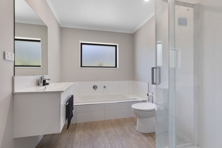 Photo of property in 10b Cowling Road, Hurdon, New Plymouth, 4310