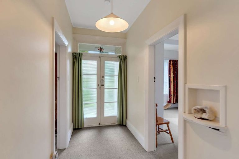 Photo of property in 73 Corson Avenue, Beckenham, Christchurch, 8023