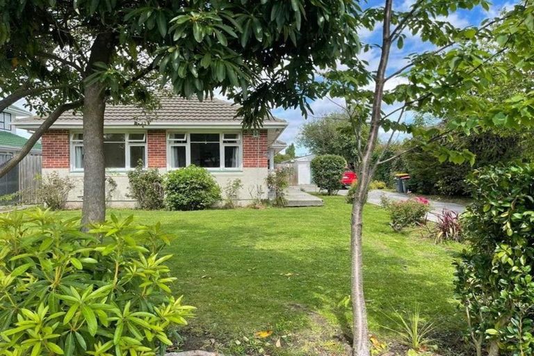 Photo of property in 70 Dunedin Street, Redwood, Christchurch, 8051