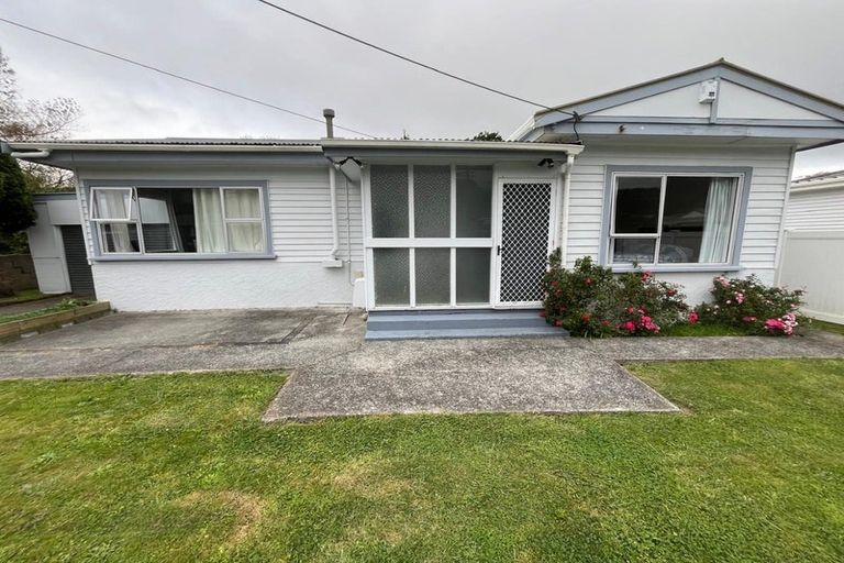 Photo of property in 40 Findlay Street, Tawa, Wellington, 5028