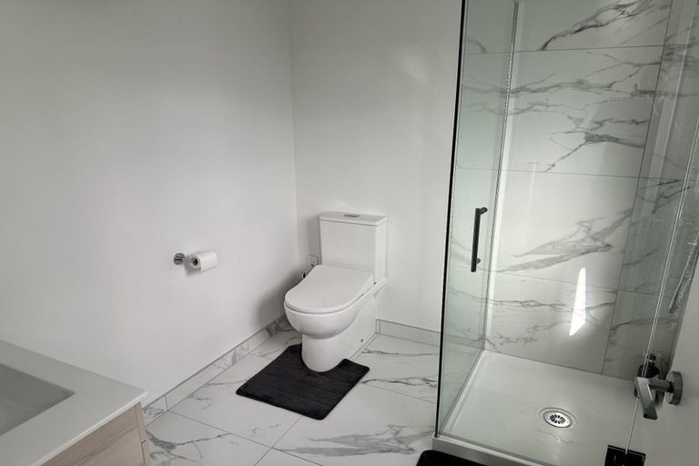 Photo of property in 9/123 Cambridge Terrace, Fairfield, Lower Hutt, 5011