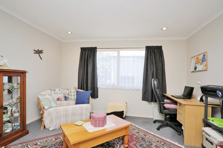 Photo of property in 22 Milford Street, Heidelberg, Invercargill, 9812