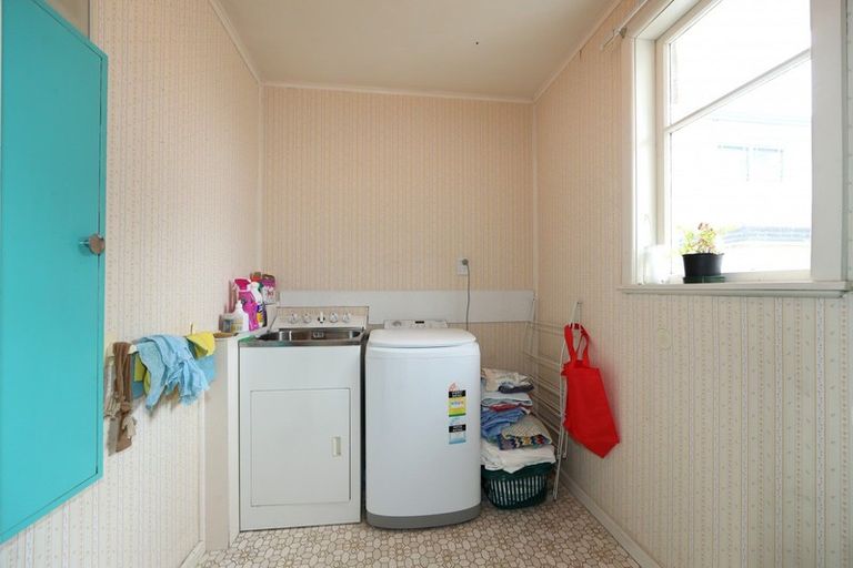 Photo of property in 16 Keats Avenue, Onekawa, Napier, 4110