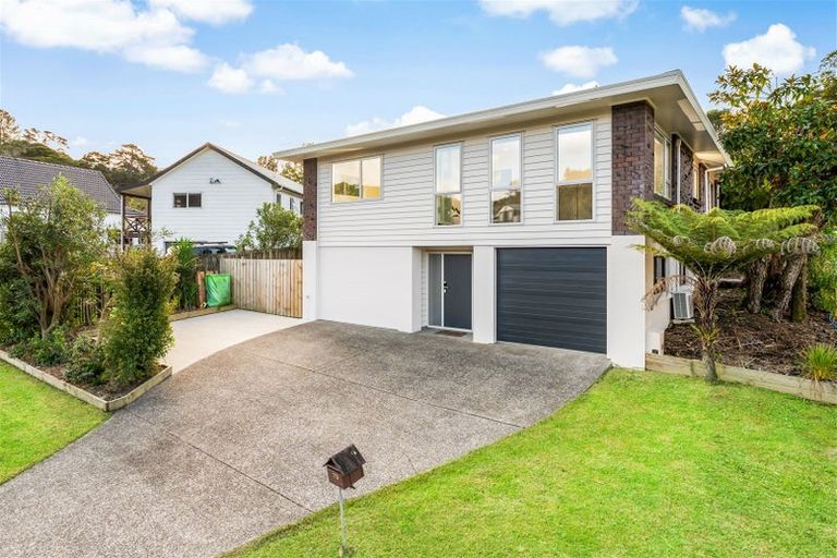Photo of property in 79 John Downs Drive, Browns Bay, Auckland, 0630