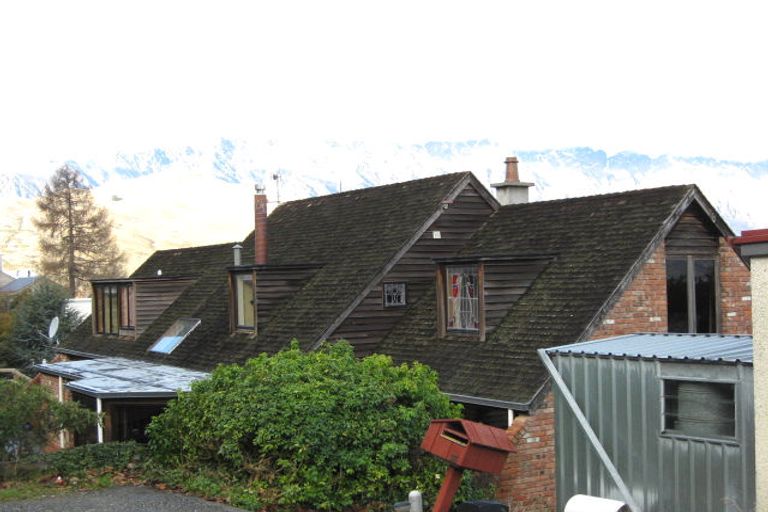 Photo of property in 33 Earnslaw Terrace, Queenstown, 9300