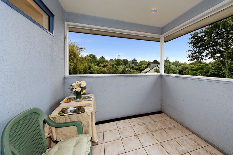 Photo of property in 35 Chamari Close, Titirangi, Auckland, 0604