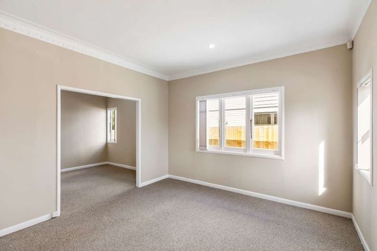 Photo of property in 79c Russell Road, Manurewa, Auckland, 2102
