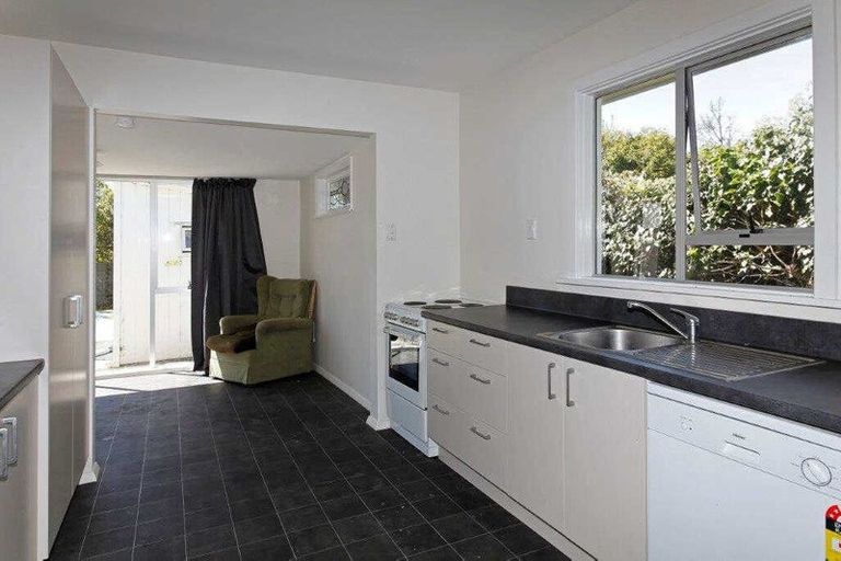 Photo of property in 46 Balgay Street, Upper Riccarton, Christchurch, 8041