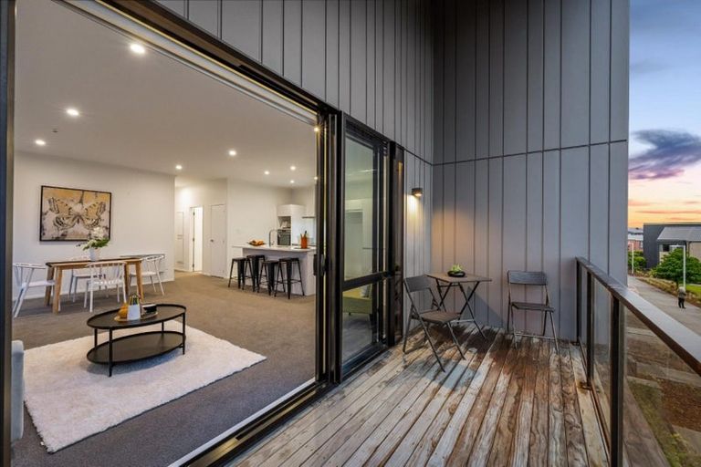 Photo of property in 16 Malcolm Calder Road, Hobsonville, Auckland, 0616