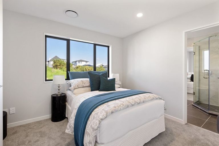 Photo of property in 28 Takurua Terrace, Orewa, 0931