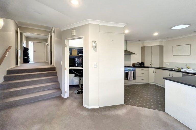 Photo of property in 31 Gillies Avenue, Taupo, 3330