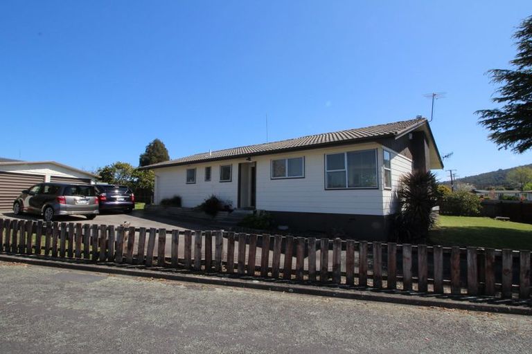 Photo of property in 90 Alison Street, Mangakakahi, Rotorua, 3015