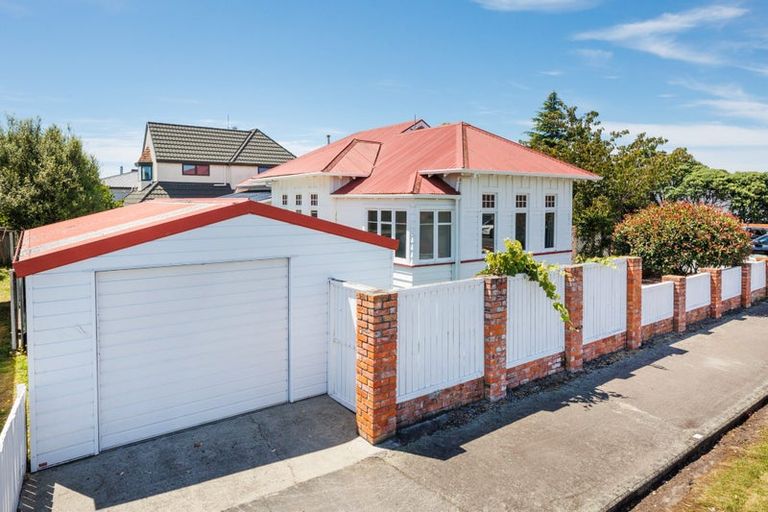 Photo of property in 3 Carow Street, Palmerston North, 4410