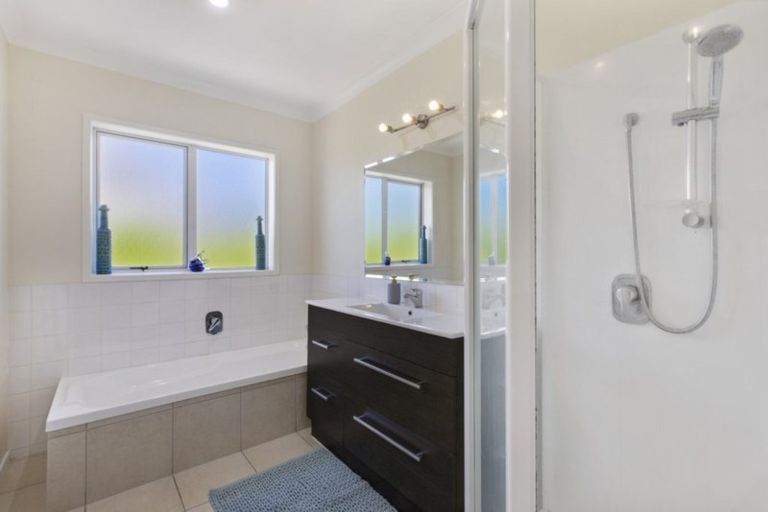 Photo of property in 23b Elliot Street, Howick, Auckland, 2014