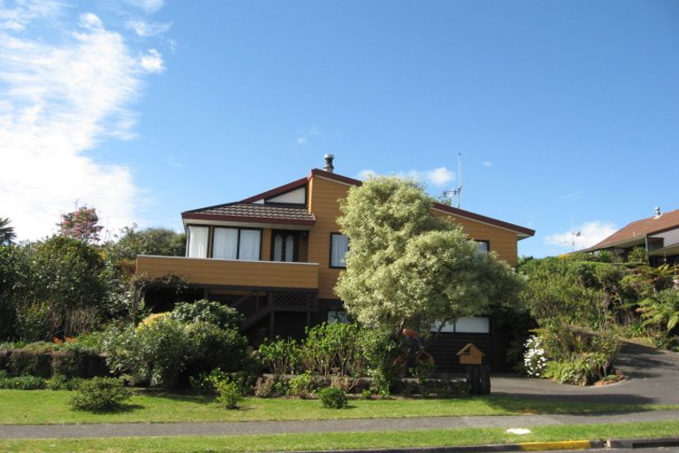 Photo of property in 11a Rangataua Street, Welcome Bay, Tauranga, 3112