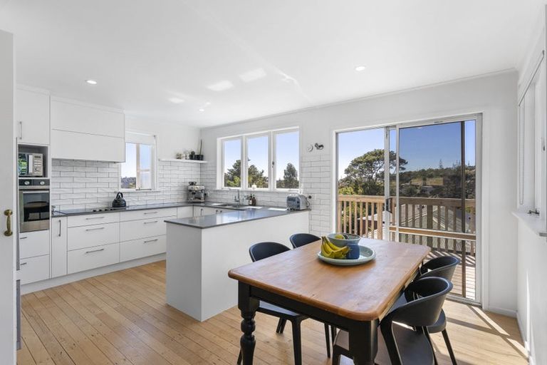 Photo of property in 1/23 Stanley Road, Glenfield, Auckland, 0629