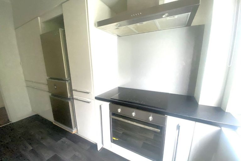 Photo of property in Fountain Court, 3/48 Oriental Parade, Oriental Bay, Wellington, 6011