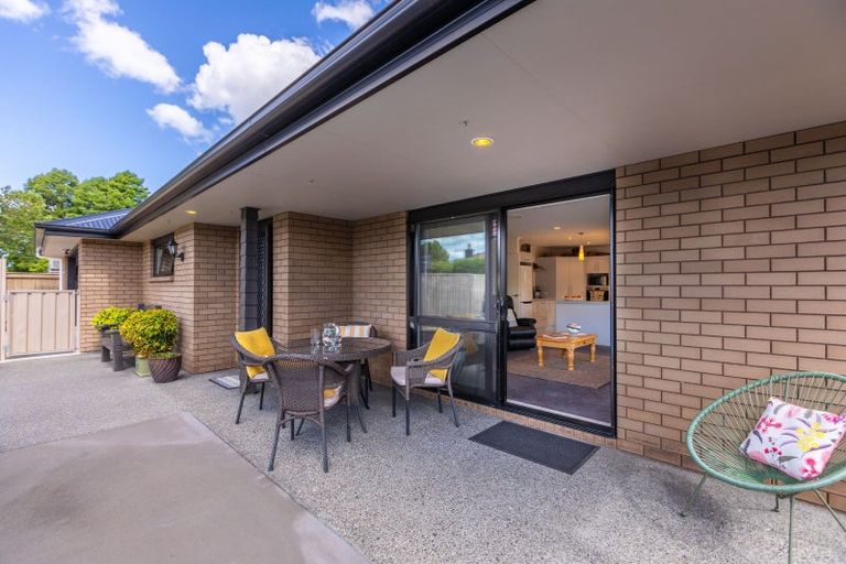 Photo of property in 6a Willow Drive, Taradale, Napier, 4112