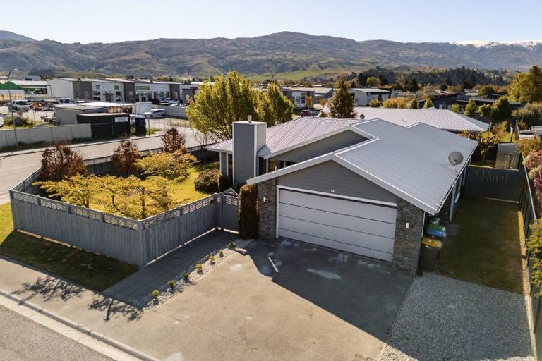 Photo of property in 2 Quarry Court, Cromwell, 9310