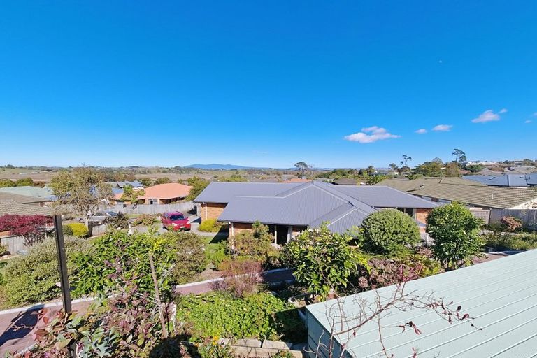 Photo of property in 96 Ayrshire Drive, Grandview Heights, Hamilton, 3200