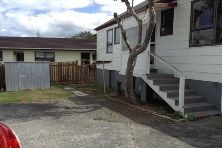 Photo of property in 5 Massine Place, Randwick Park, Auckland, 2105