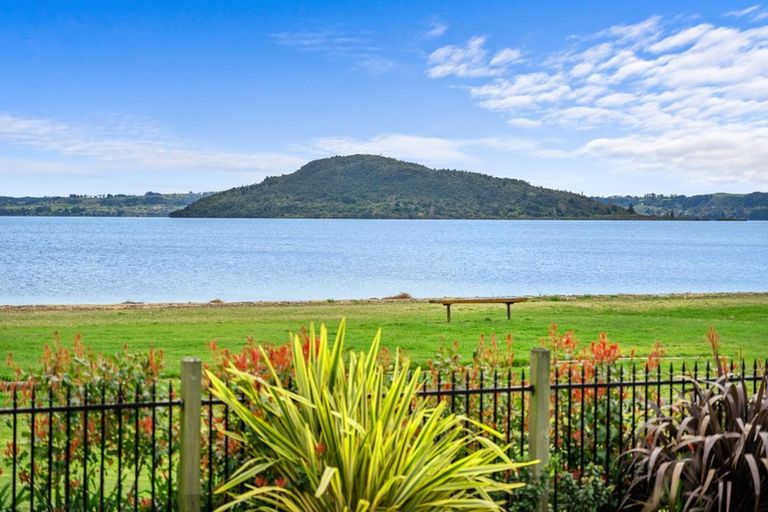 Photo of property in 9 Willow Avenue, Hannahs Bay, Rotorua, 3010