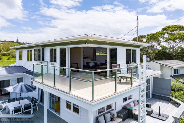 Photo of property in 689 Cove Road, Waipu, 0582