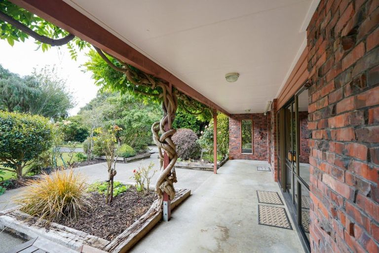 Photo of property in 54 Mckellar Road, Seaward Bush, Invercargill, 9871