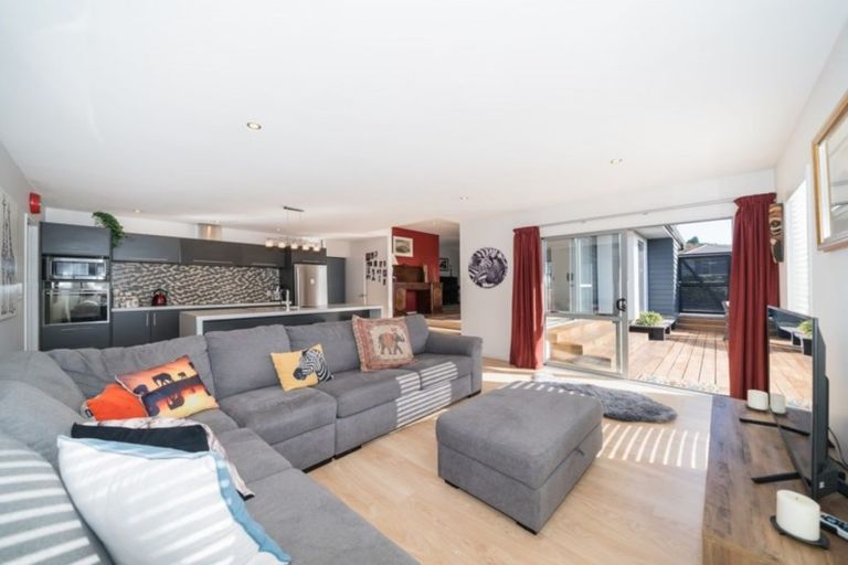 Photo of property in 14 Stonebridge Heights, Feilding, 4702