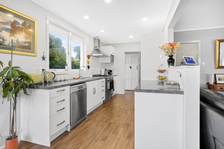 Photo of property in 25 Alastair Avenue, Owhata, Rotorua, 3010