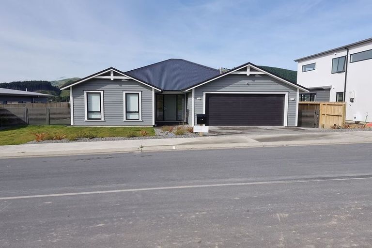 Photo of property in 74 Hokioi Drive, Kenepuru, Porirua, 5022