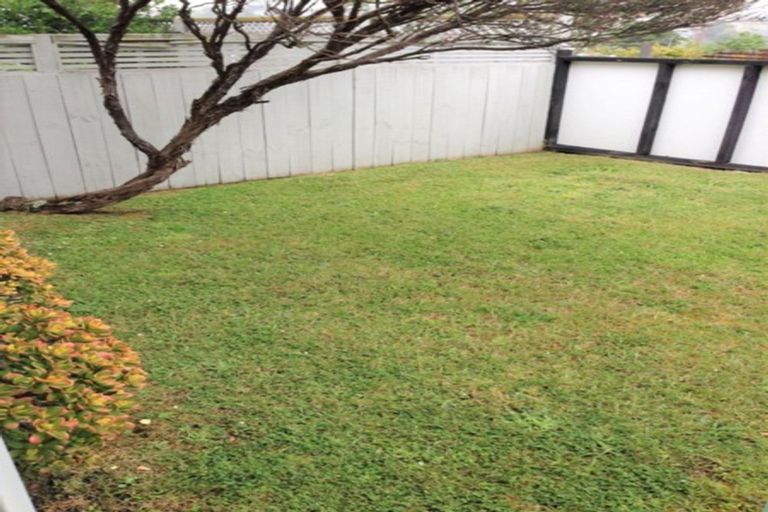 Photo of property in 1/200 Chivalry Road, Glenfield, Auckland, 0629