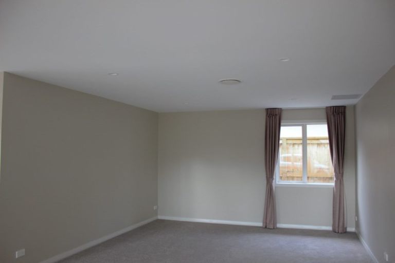 Photo of property in 74 Te Atatu Road, Te Atatu South, Auckland, 0610