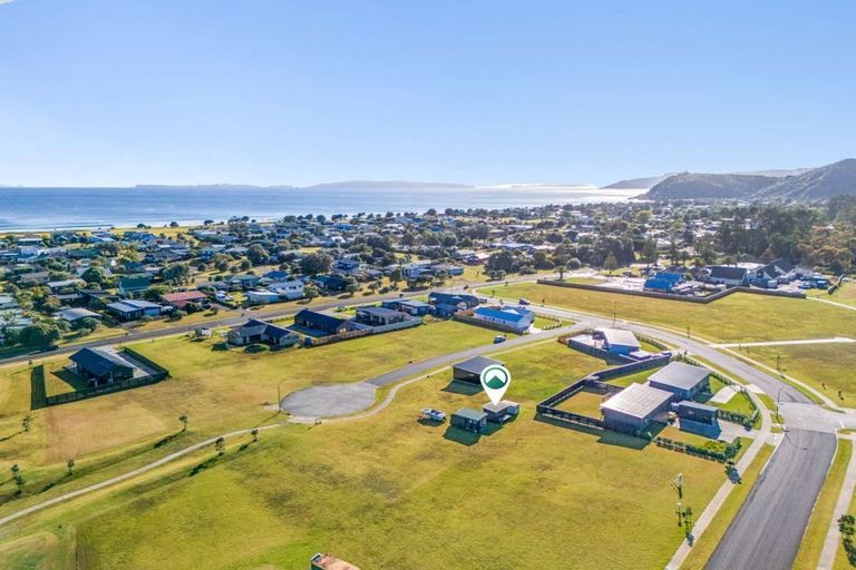 Photo of property in 7 Riria Way, Matarangi, 3592