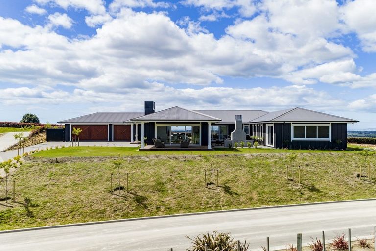 Photo of property in 23 Te Roera Drive, Taradale, Napier, 4112