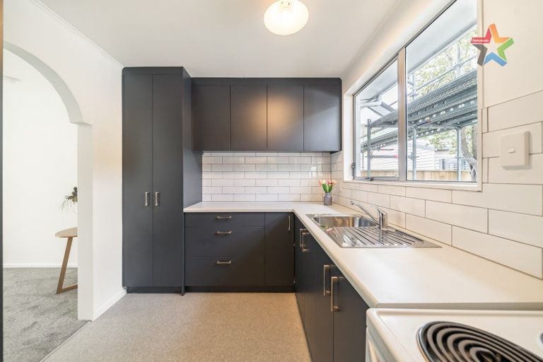 Photo of property in 4c Flock Grove, Fairfield, Lower Hutt, 5011