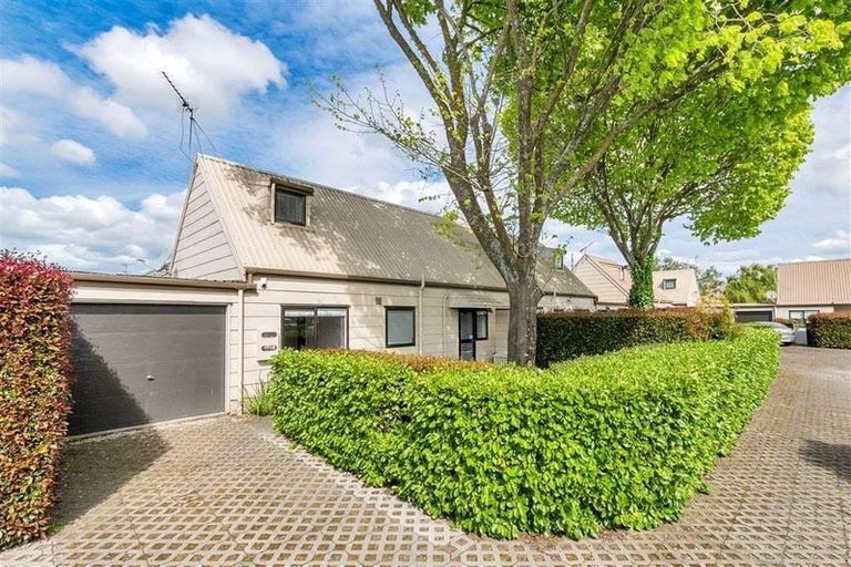 Photo of property in 12/58 Manuroa Road, Takanini, 2112