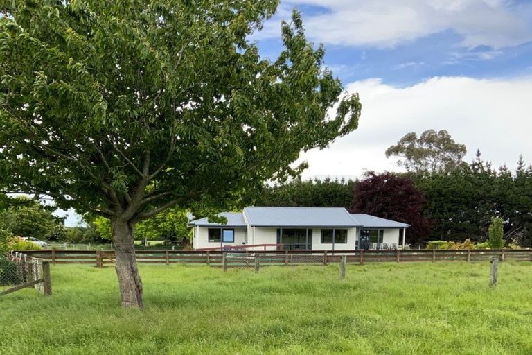 Photo of property in 214 Hacketts Road, Darfield, 7571