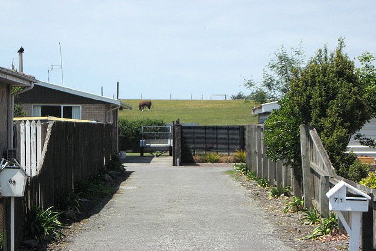 Photo of property in 69 Saint Heliers Crescent, Aranui, Christchurch, 8061