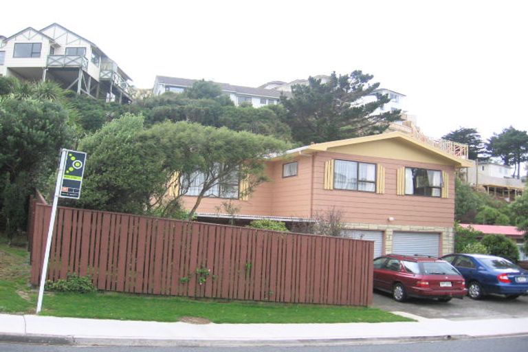 Photo of property in 40 Cortina Avenue, Johnsonville, Wellington, 6037