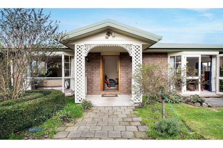 Photo of property in 43a Mortlake Street, Islington, Christchurch, 8042