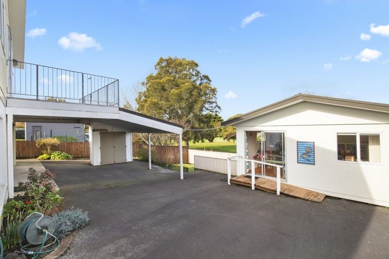 Photo of property in 178 Torkar Road, Clarks Beach, 2122