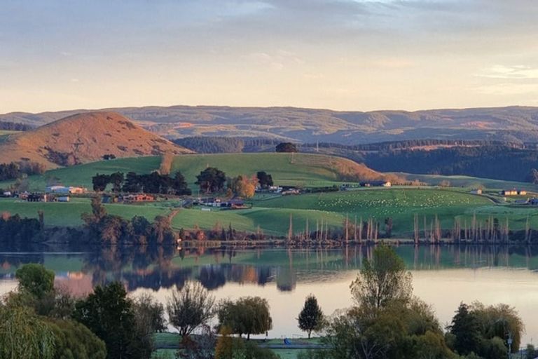 Photo of property in 28 Chatham Street, Waihola, Milton, 9073