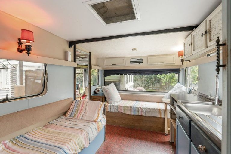 Photo of property in 104 Beverley Terrace, Whangamata, 3620