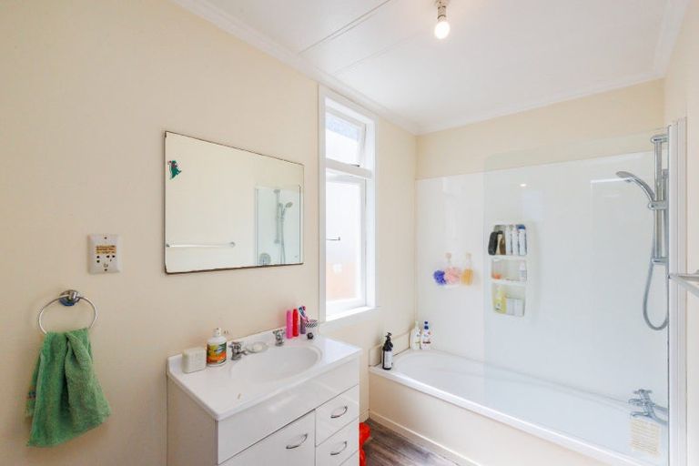 Photo of property in 22 Havill Street, Takaro, Palmerston North, 4410