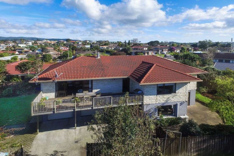 Photo of property in 6 Riesling Place, Henderson, Auckland, 0612
