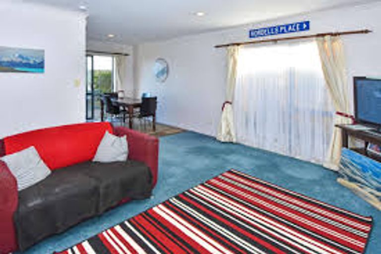 Photo of property in 21 Pitt Avenue, Clendon Park, Auckland, 2103