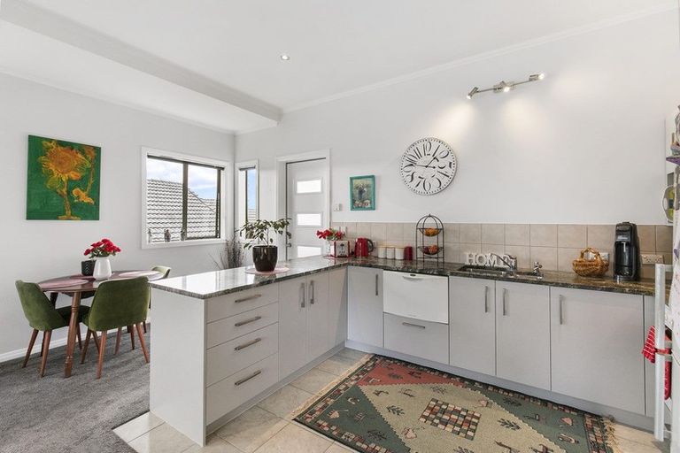 Photo of property in 11 Sykes Avenue, Hatfields Beach, Orewa, 0931