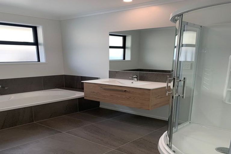 Photo of property in 14 Mary Place, Pyes Pa, Tauranga, 3112